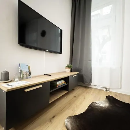 Wohlfuehl-Oase Mitten In Der Stadt - Garten, Grill, Netflix Und Drucker Leipzig Exterior photo