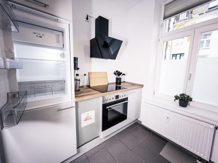 Wohlfuehl-oase Mitten In Der Stadt - Garten, Grill, Netflix Und Drucker Apartment Leipzig