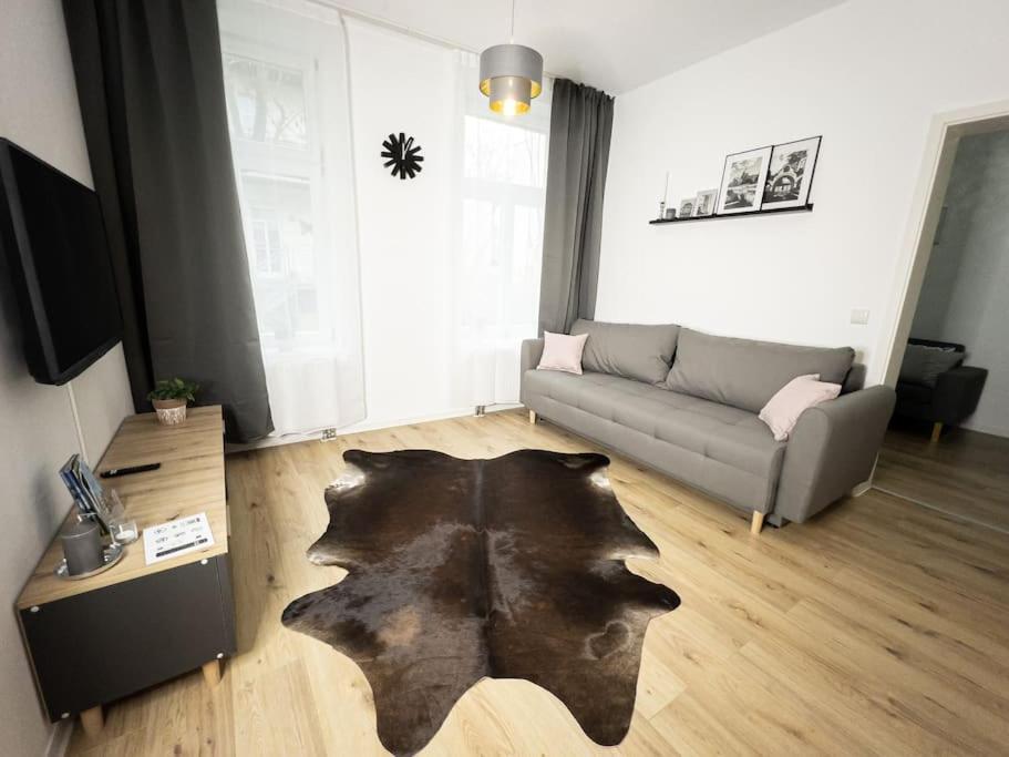 Apartment Wohlfuehl-oase Mitten In Der Stadt - Garten, Grill, Netflix Und Drucker