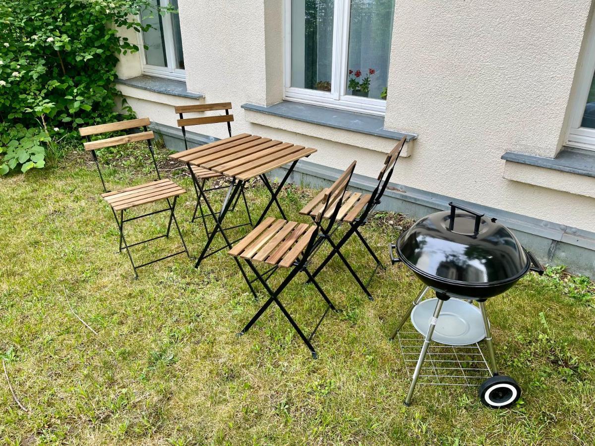 Wohlfuehl-oase Mitten In Der Stadt - Garten, Grill, Netflix Und Drucker Apartment